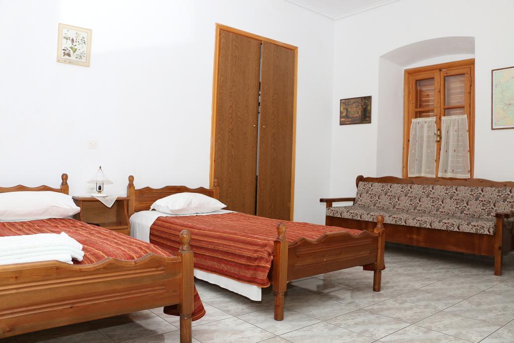 Maleatis Apollo Guesthouse Kosmás Екстериор снимка