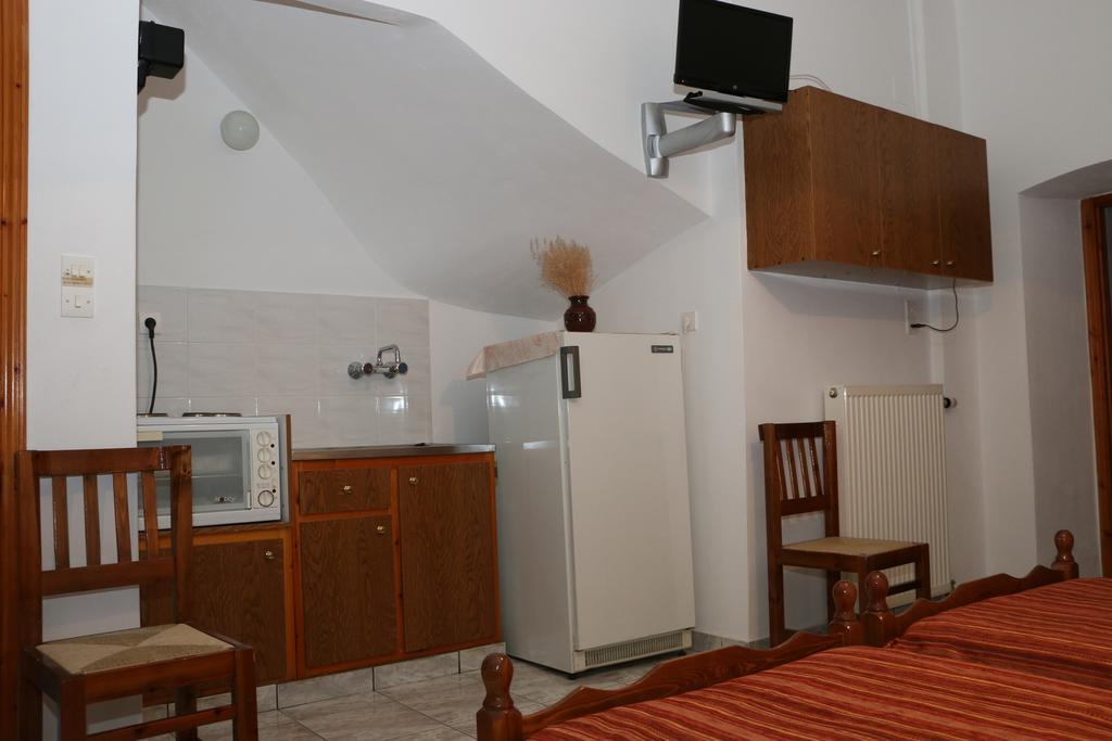 Maleatis Apollo Guesthouse Kosmás Екстериор снимка